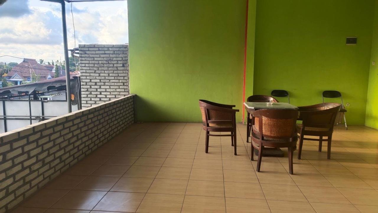Hotel Oyo 90157 Griya Andon Syariah Cirebon Exterior foto